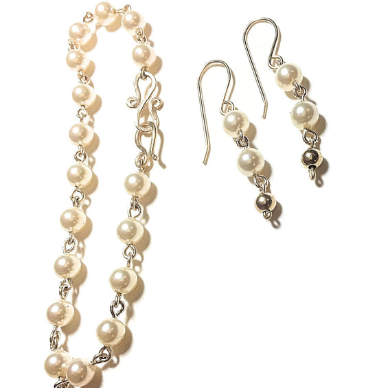14kt Gold pearl earring and bracelet set