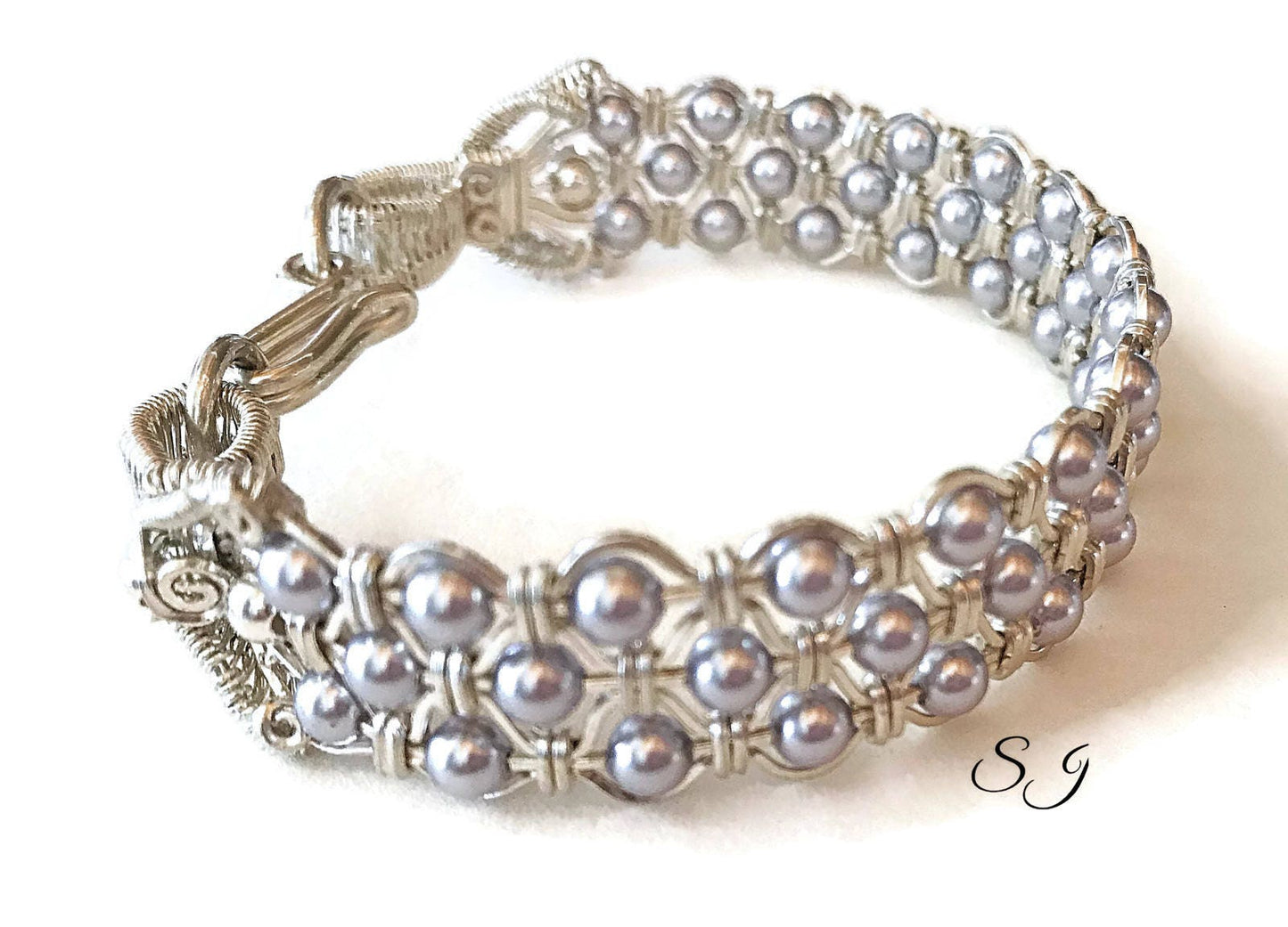 Silver Lavender pearl bracelet