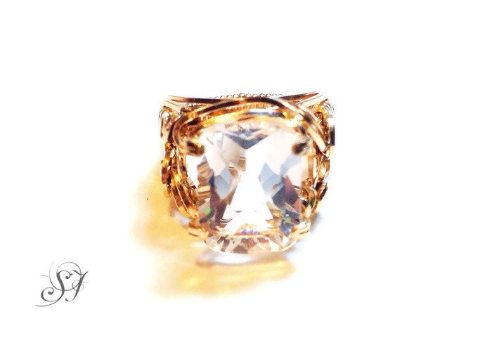 14kt Gold White topaz Solitaire ring