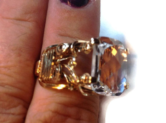 14kt Gold White topaz Solitaire ring